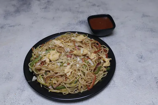 Egg Garlic Chowmein