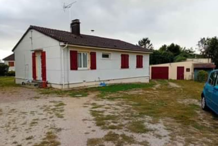 Vente maison 4 pièces 83 m² à Magny-Cours (58470), 120 000 €