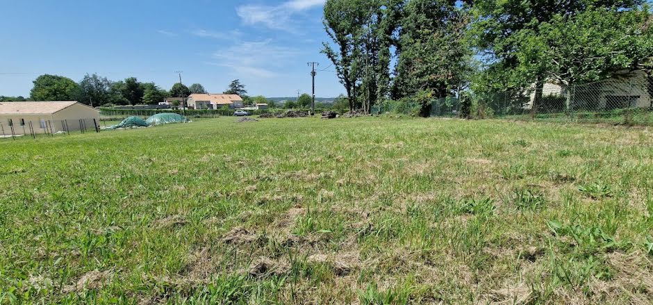 Vente terrain  2025 m² à Mensignac (24350), 34 000 €