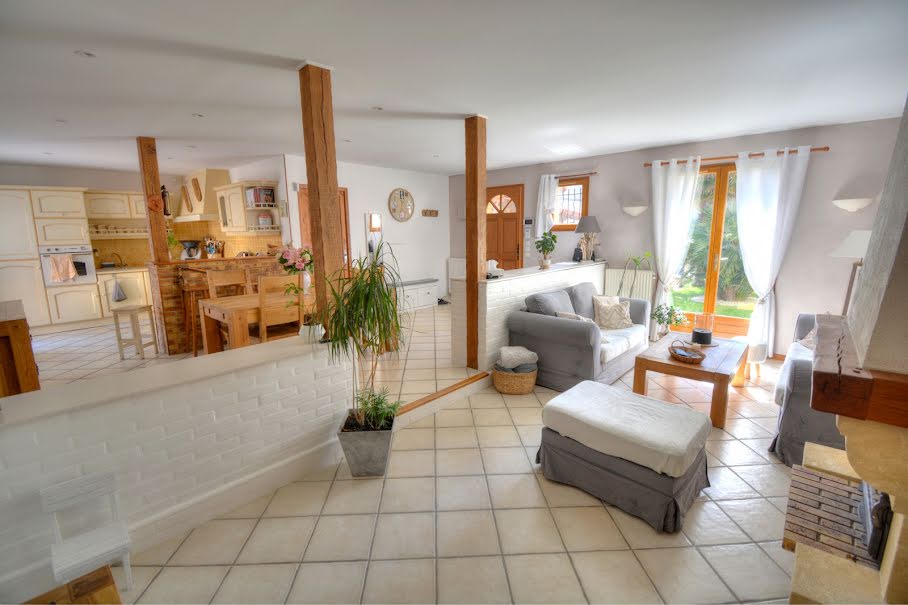 Vente maison 6 pièces 111 m² à Savigny-sur-Orge (91600), 405 000 €