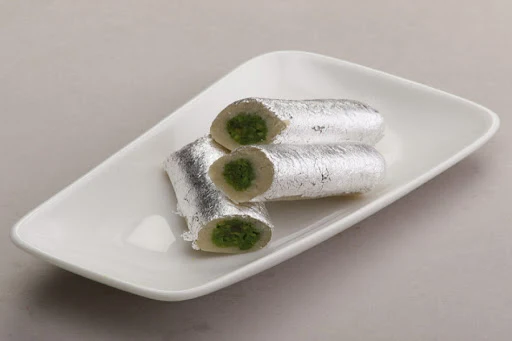 Kaju Pista Roll