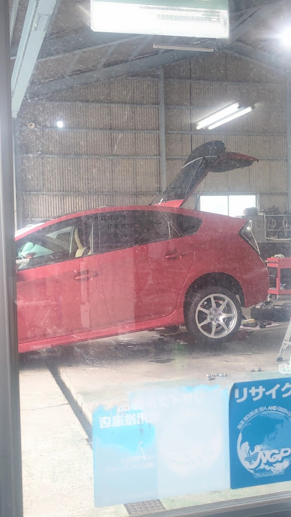 プリウスの日藤自動車に関するカスタム事例の投稿画像1枚目
