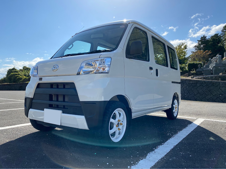 ハイゼットカーゴのホイール交換・11月もよろしくお願いしますに関するカスタム事例の投稿画像1枚目