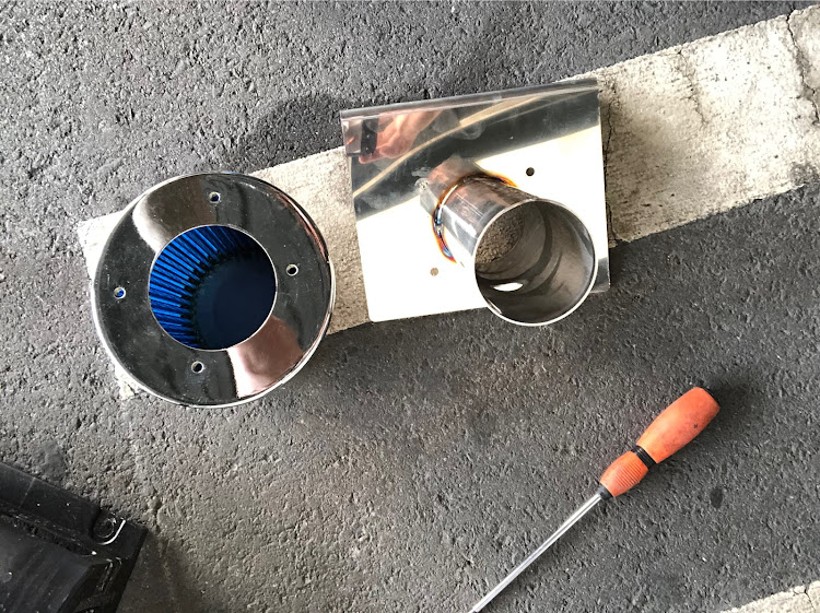 ハイエースバンのハイエース・200系ハイエース・DIY・スタッドレス仕様に関するカスタム事例の投稿画像3枚目
