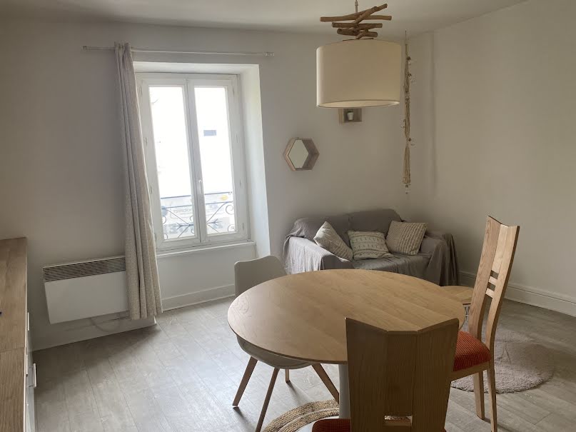 Location meublée appartement 2 pièces 27 m² à Annonay (07100), 430 €