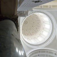  inside the church di 