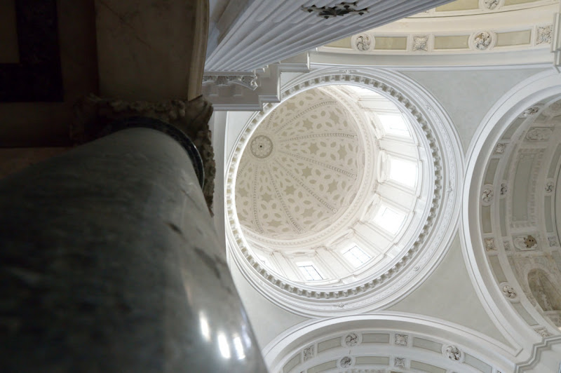  inside the church di g.de.f