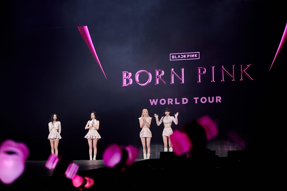born pink tour is a mess