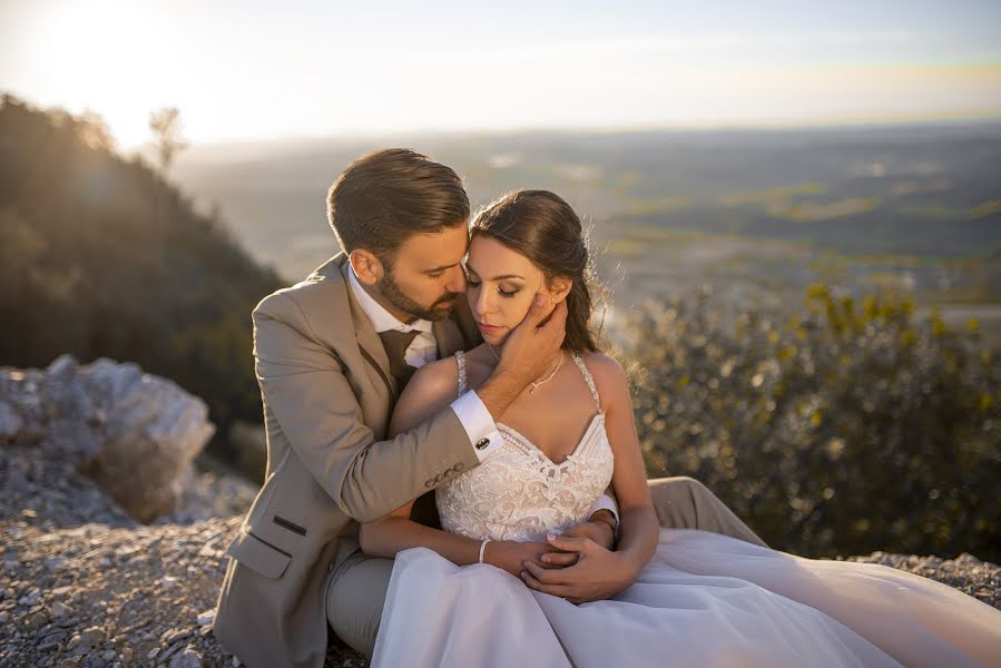 Fotógrafo de casamento Eszter Kelemen (esztellwedding). Foto de 30 de maio 2021