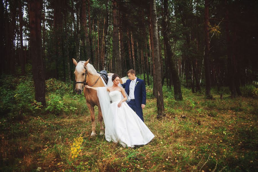 Fotografo di matrimoni Maksim Ladovskiy (jozzeppe). Foto del 6 aprile 2014