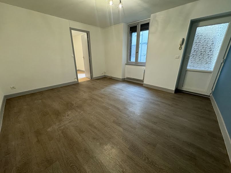 Location meublée appartement 3 pièces 52.31 m² à Vesoul (70000), 600 €