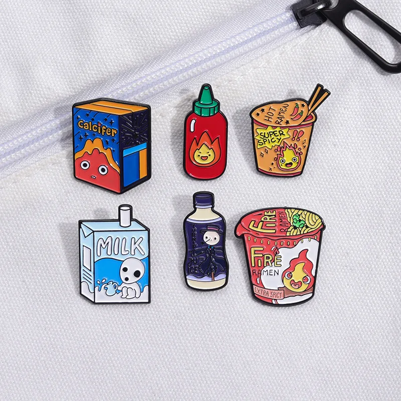 Broche de metal pequeno para joias, adicione um toque de sofisticação ao seu visual. Ideal para lapelas, bolsas e lenços, acessório versátil.