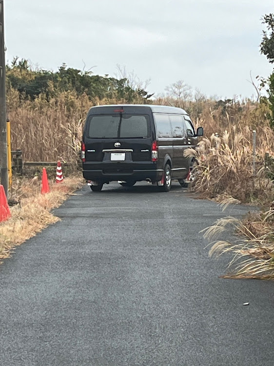 ハイエースバンの謝謝会・今年もよろしくお願いします・初日の出・あけましておめでとうございますに関するカスタム事例の投稿画像2枚目