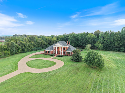 Property with pool 3