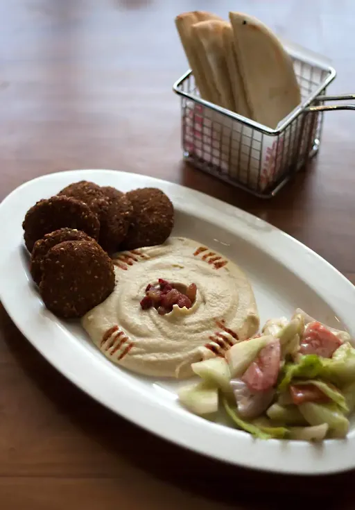 Herbed Hummus With Falafel