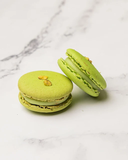 Eggless Pistachio Macaron [1 Piece]