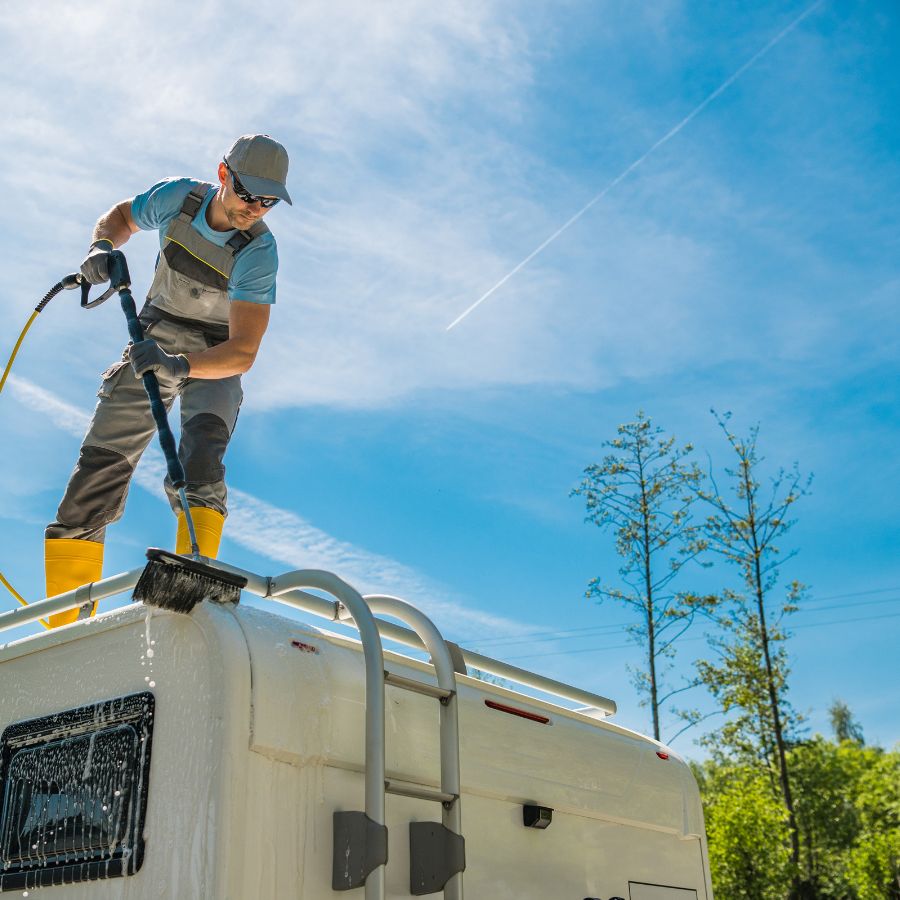 cleaning RV roof