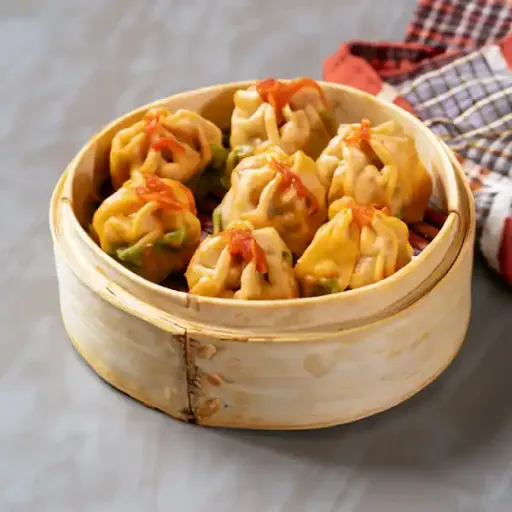 Veg Fried Schezwan Momo [7pcs]