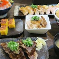 悅勝 丼飯、生魚片、握壽司專賣店