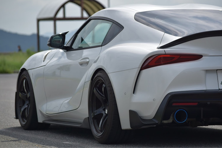 スープラのRAYS 57CR・ドライブ・熱中症に気をつけて!!に関するカスタム事例の投稿画像4枚目