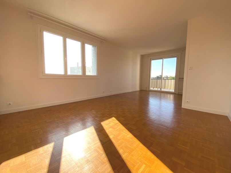 Vente appartement 5 pièces 94 m² à Romans-sur-isere (26100), 129 000 €