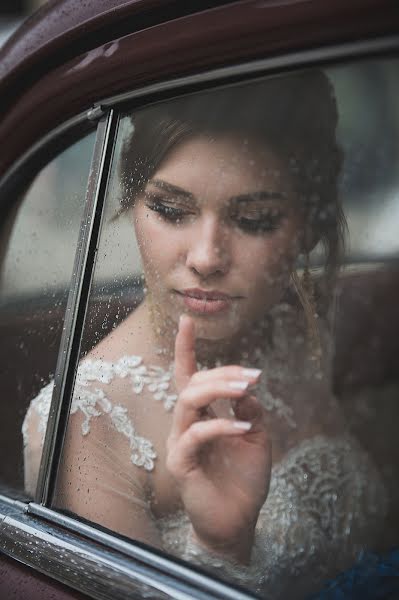 Fotógrafo de casamento Kirill Kalyakin (kirillkalyakin). Foto de 27 de maio 2015