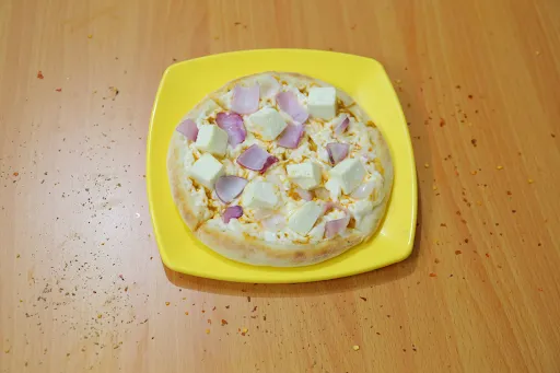 Onion And Paneer Pizza