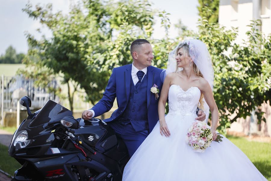 Fotografo di matrimoni Maria Svecova (mayaphotolevice). Foto del 8 maggio 2019