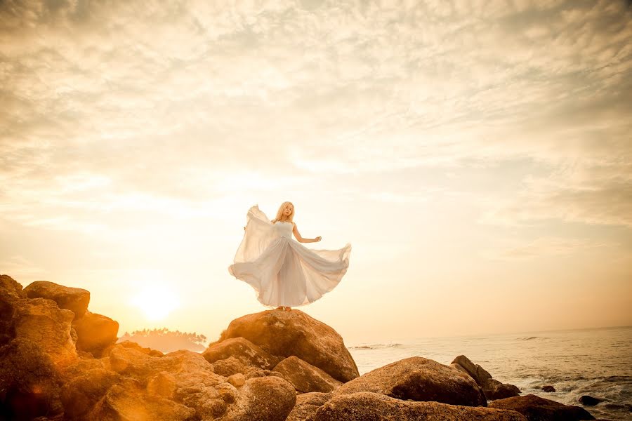 Fotógrafo de casamento Yaroslav Kalinovskiy (kalinovskyph). Foto de 2 de março 2015