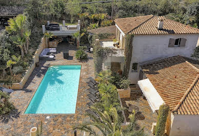 House with pool and terrace 3