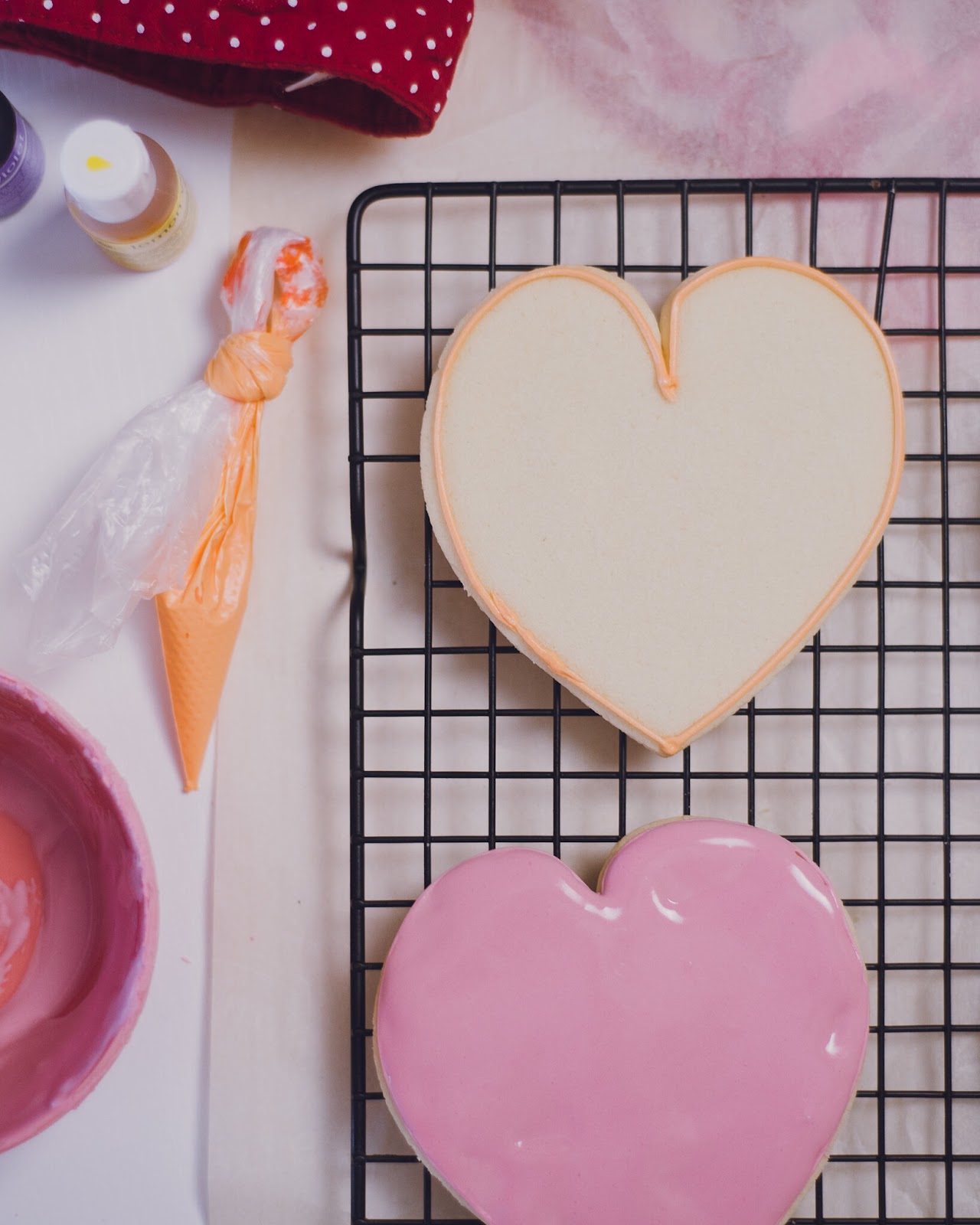 flooding-sugar-cookies-royal-icing-lily-muffins.jpg