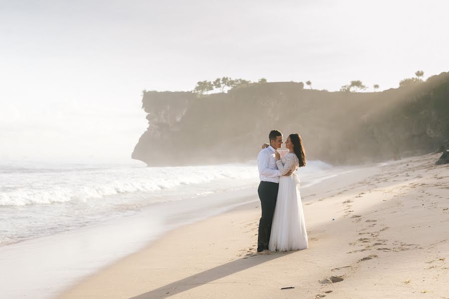 Fotógrafo de casamento Dmitriy Pustovalov (pustovalovdima). Foto de 17 de abril 2018