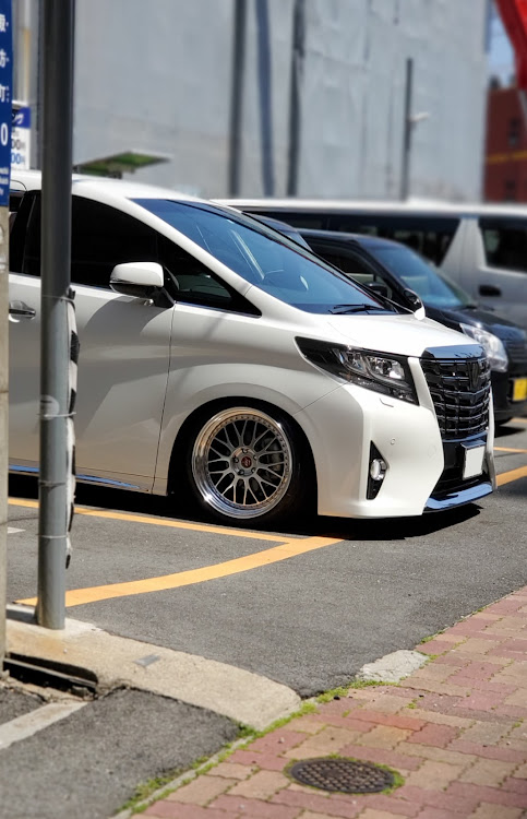 アルファードの洗車・春の交通安全週間・30前期頑張ろうに関するカスタム事例の投稿画像1枚目
