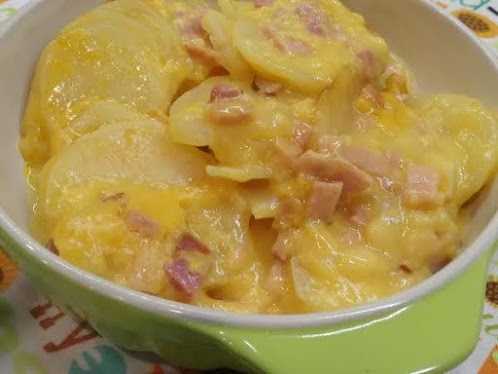 Crock Pot Cheesy Scalloped Potatoes and Ham