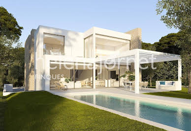 House with pool and terrace 10