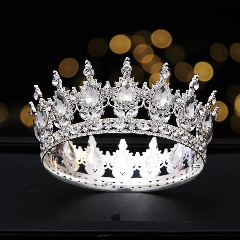 Gouden Volronde Kroon Rode Kristallen Schoonheidswedstrijd. Straal en Win! De perfecte accessoire voor jouw evenement en overwinning.