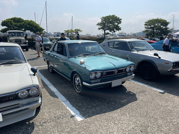 スカイラインの旧車・マリノアシティ福岡に関するカスタム事例の投稿画像5枚目