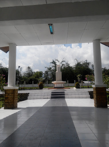 Tugu Makam Pahlawan