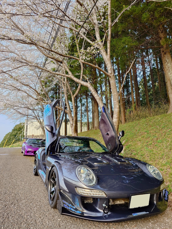 RX-7の4月もよろしくお願い致します🌸・桜と愛車・夕日に輝く愛車に関するカスタム事例の投稿画像4枚目