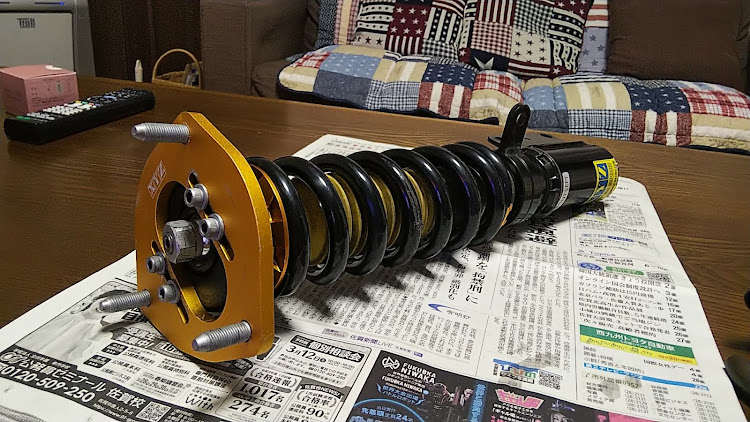 プレサージュのXYZ 車高調・ちゅーん ど ばい ヤフオクに関するカスタム事例の投稿画像1枚目