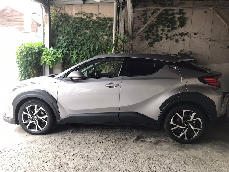 エスクァイアの代車・C-HR・一年点検・コロナウイルスに負けるなに関するカスタム事例の投稿画像4枚目