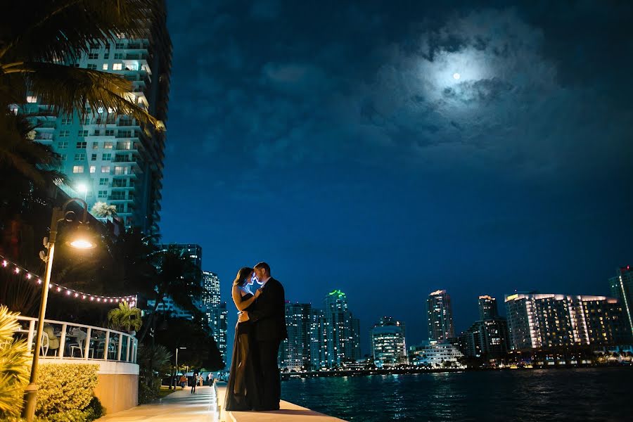 Fotografo di matrimoni Eduardo Calienes (eduardocalienes). Foto del 19 febbraio 2017