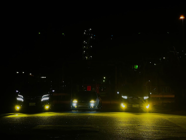 ヴェルファイアの工場地帯夜景・VELLFIRE30系・#180sx・#ルーミー・洗車に関するカスタム事例の投稿画像2枚目
