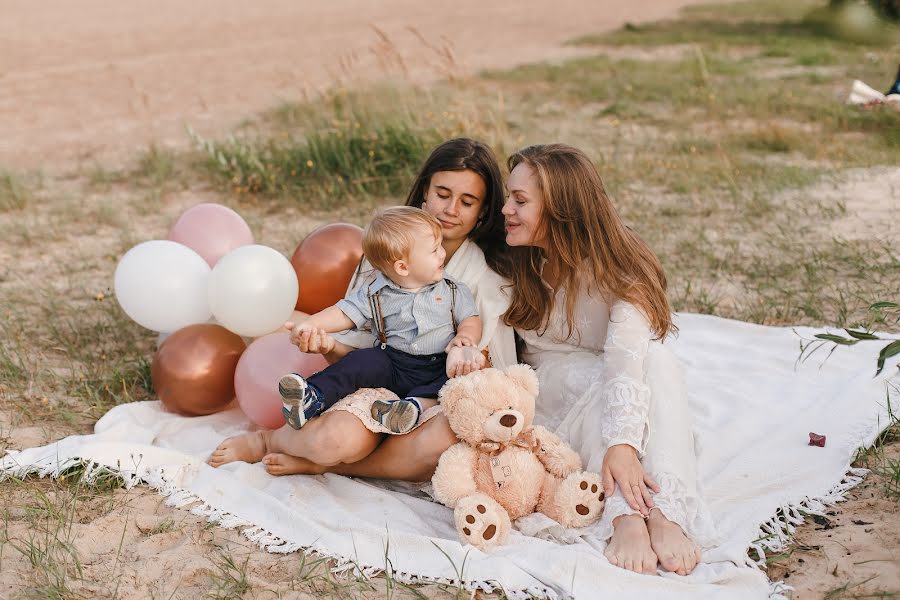 Bröllopsfotograf Antonina Linova (fottolino). Foto av 23 februari 2021