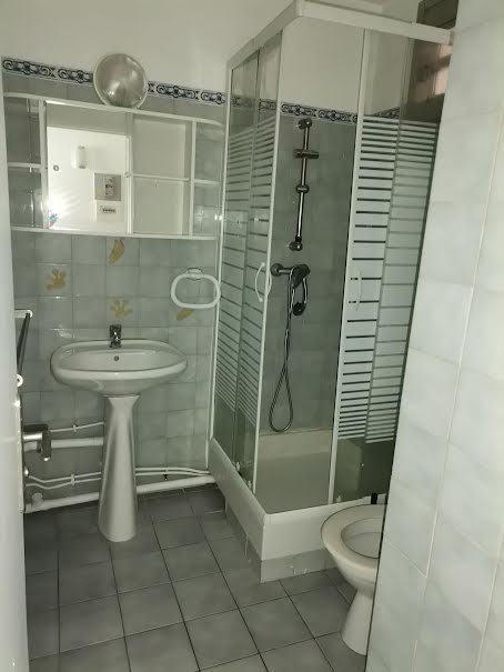 Location meublée appartement 1 pièce 24 m² à Paris 15ème (75015), 840 €