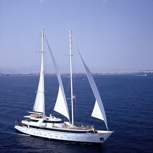 panorama-ii-aerial.jpg - The beautiful tall-masted sailing ship Panorama II offers itineraries to Cuba. 