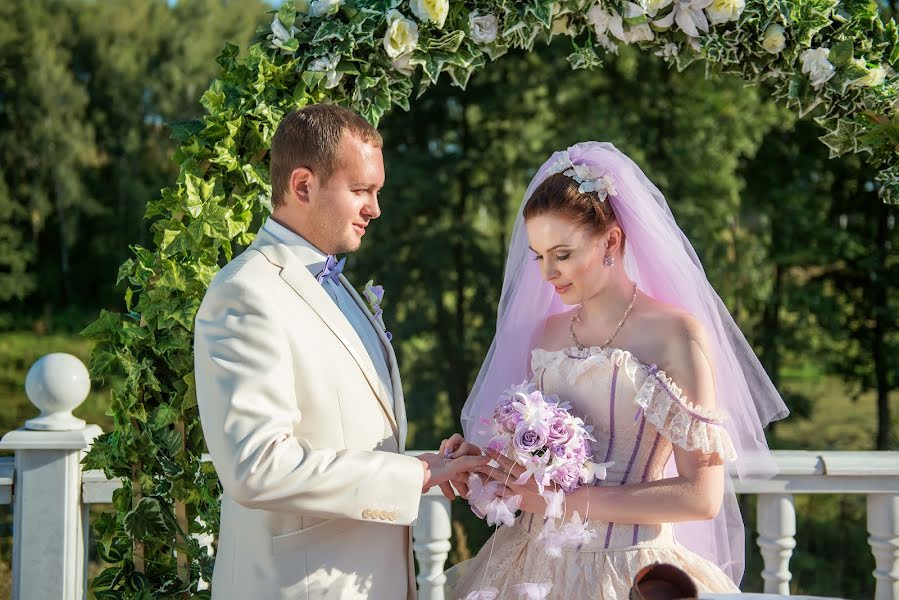 Fotógrafo de casamento Viktoriya Viva (victoriaviva). Foto de 28 de junho 2017