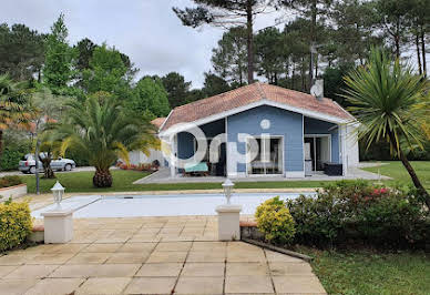 House with pool and terrace 10