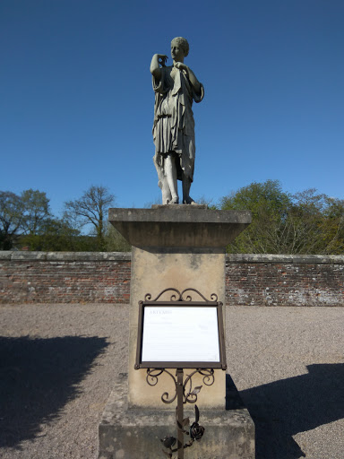 Statue du jardin du château