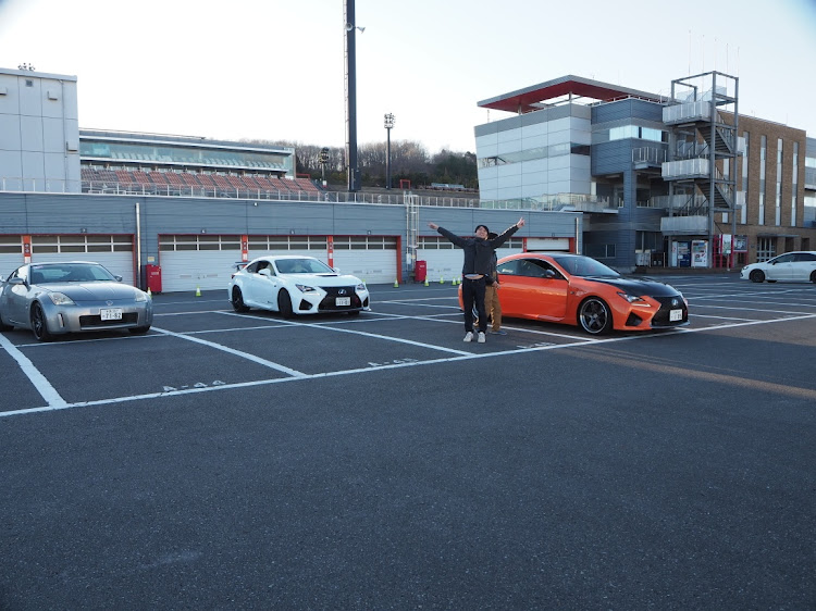 RC FのEndangered species・RCF・もてぎ～ずに関するカスタム事例の投稿画像1枚目